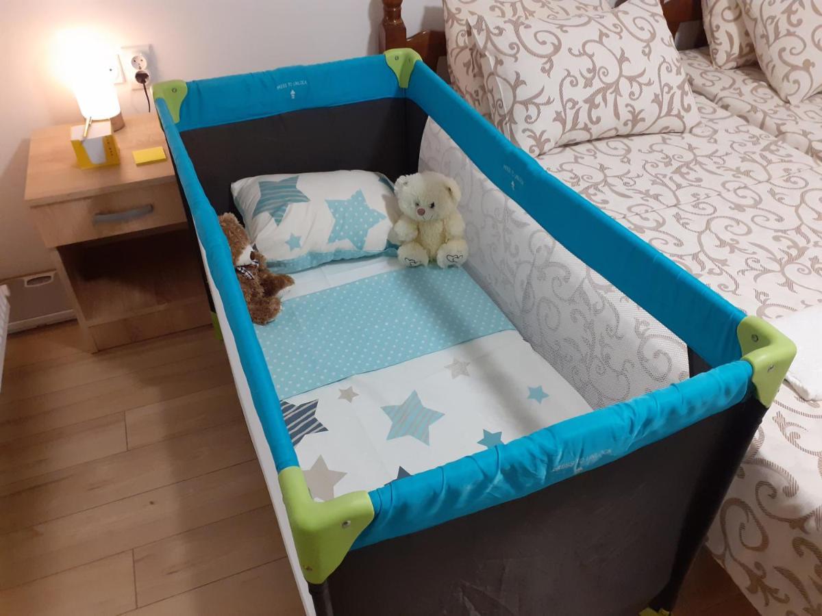 Apartman Nena Pirot Eksteriør billede