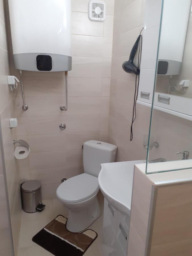 Apartman Nena Pirot Eksteriør billede