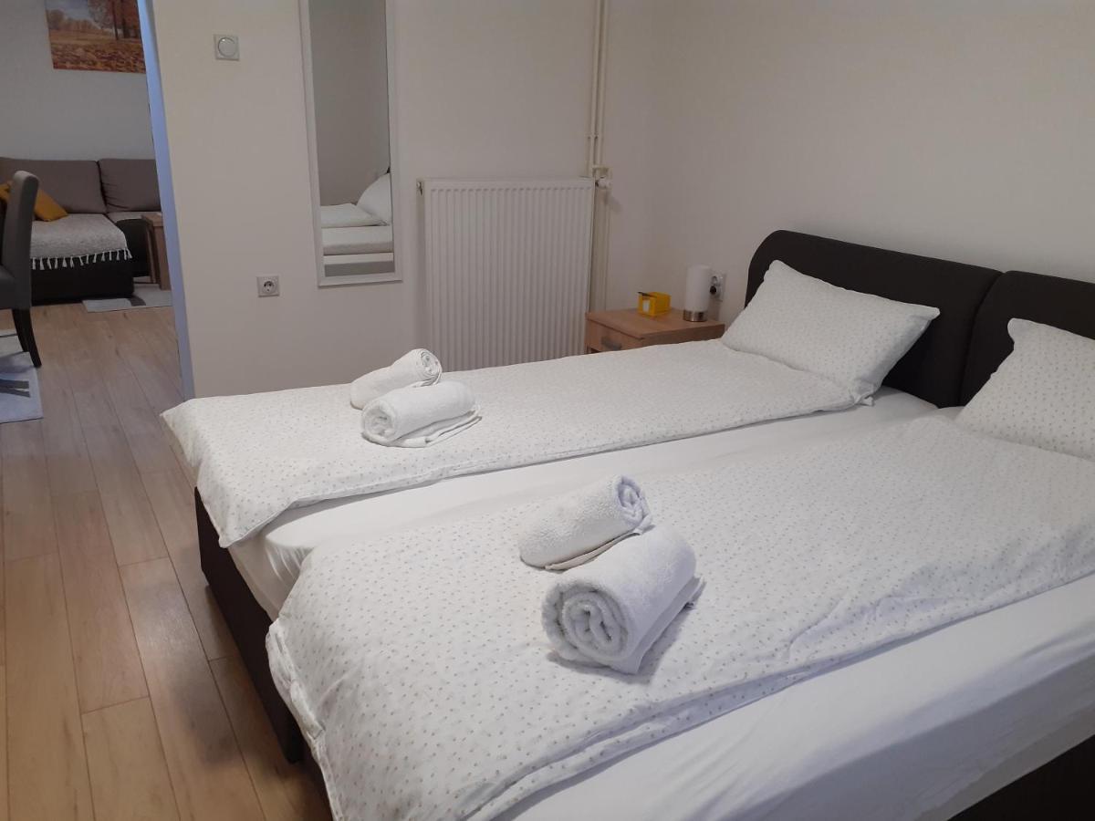 Apartman Nena Pirot Eksteriør billede