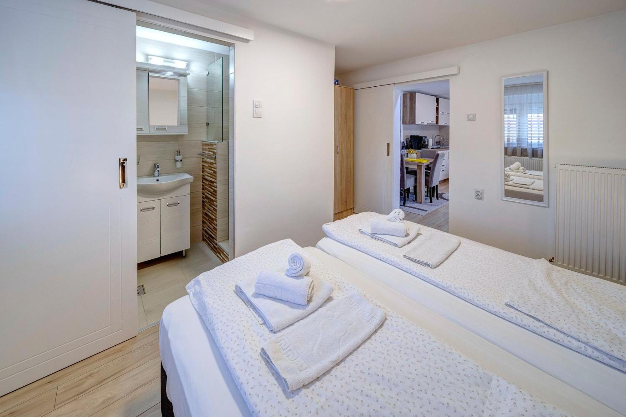 Apartman Nena Pirot Eksteriør billede